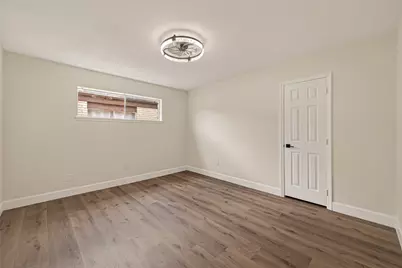 7714 Renwick Drive #M67, Houston, TX 77081 - Photo 15