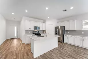 14215 Black Cyn Ln, Conroe, TX 77384 - Photo 3