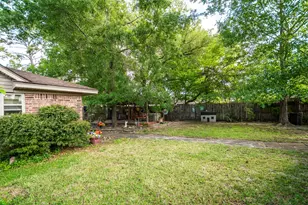 206 Mariner Ct, Crosby, TX 77532 - Photo 9