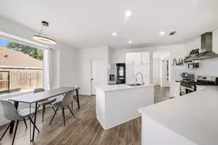 14847 Armitage Ln, Sugar Land, TX 77498 - Photo 17