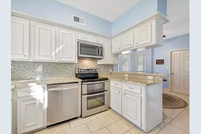 714 Crestwood Drive, El Lago, TX 77586 - Photo 9