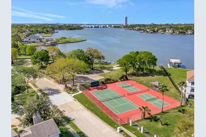 714 Crestwood Drive, El Lago, TX 77586 - Photo 39
