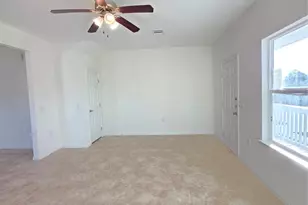 8810 Bent Oak Ln, Hitchcock, TX 77563 - Photo 5