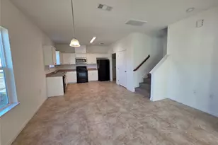 8810 Bent Oak Ln, Hitchcock, TX 77563 - Photo 3