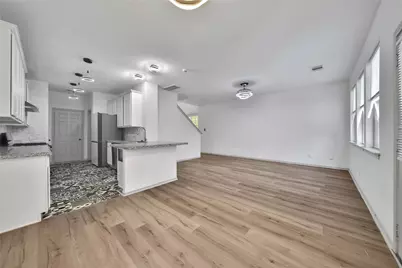 26 Peachridge Place, The Woodlands, TX 77382 - Photo 5