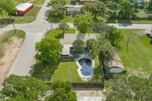 211 15th St, Hempstead, TX 77445 - Photo 29