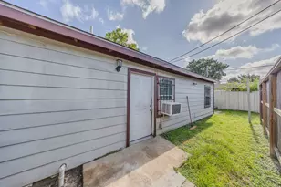 10706 Bauman Rd, Houston, TX 77076 - Photo 25