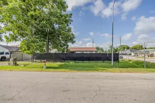 10706 Bauman Rd, Houston, TX 77076 - Photo 5