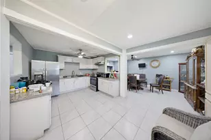10706 Bauman Rd, Houston, TX 77076 - Photo 9