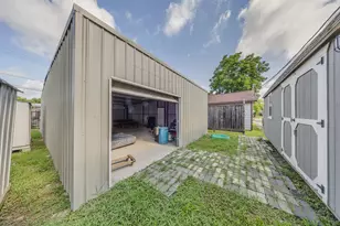 10706 Bauman Rd, Houston, TX 77076 - Photo 23
