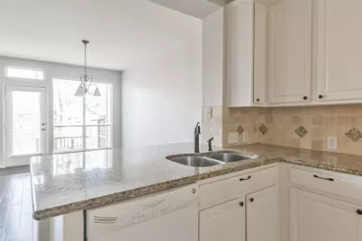 43 Alderon Woods Place, The Woodlands, TX 77382 - Photo 19