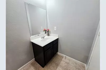 1011 Larks Trace Lane, Houston, TX 77090 - Photo 25