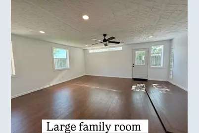 501 Valley Brook Drive, La Porte, TX 77571 - Photo 5