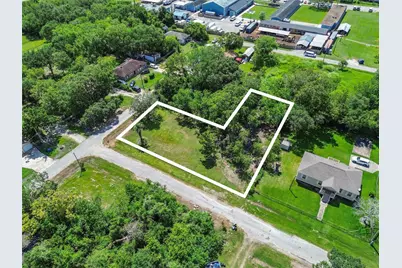 6718 Overton Street, Hitchcock, TX 77563 - Photo 1