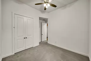111 Liatris Ct, Conroe, TX 77304 - Photo 11