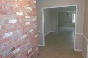 2735 Manila Ln, Houston, TX 77043 - Photo 3
