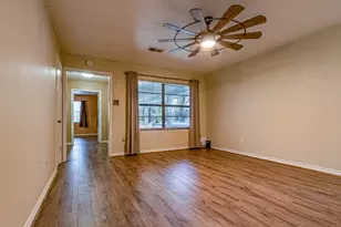 169 Pecan Cv, Livingston, TX 77351 - Photo 5