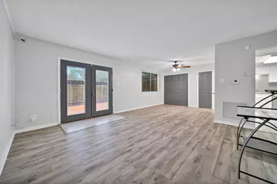 2202 Shadowdale Drive, Houston, TX 77043 - Photo 15