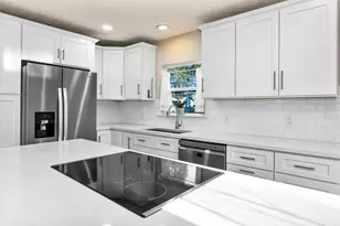 221 Carrell St, Tomball, TX 77375 - Photo 15