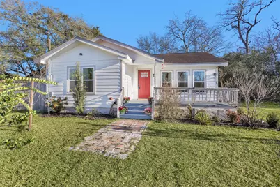 221 Carrell Street, Tomball, TX 77375 - Photo 5