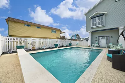 406 Tahiti Road, Tiki Island, TX 77554 - Photo 11