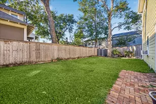 429 W 22nd St, Houston, TX 77008 - Photo 13