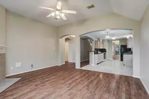 3924 Highland Vale Ct, Fresno, TX 77545 - Photo 11