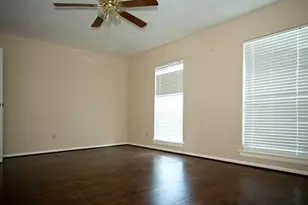 7219 Caddo Lake Ln, Houston, TX 77083 - Photo 9