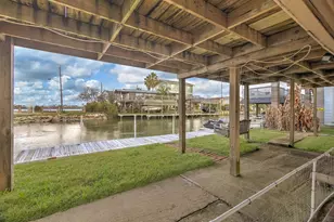 114 Bayou Vista Dr, Hitchcock, TX 77563 - Photo 37