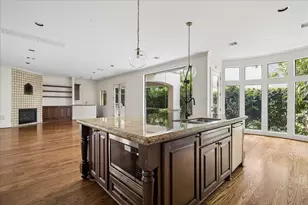 2246 Branard St, Houston, TX 77098 - Photo 11