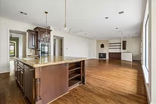 2246 Branard St, Houston, TX 77098 - Photo 19