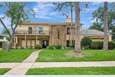 307 Crestwood Drive, El Lago, TX 77586 - Photo 1