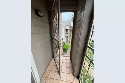 6701 Sands Point Drive #9, Houston, TX 77074 - Photo 3