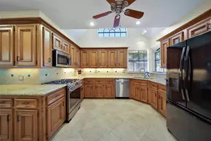 3211 Rambling Creek Dr, Kingwood, TX 77345 - Photo 9