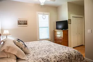 401 N Colorado St, Burton, TX 77835 - Photo 17