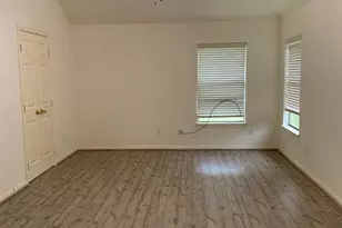 12918 Stratford Mill Ln, Sugar Land, TX 77498 - Photo 9