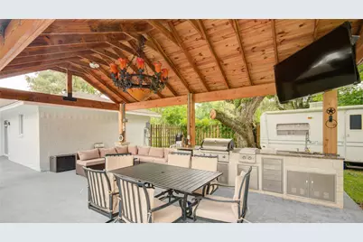623 County Road 687, Angleton, TX 77515 - Photo 35