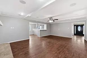 7215 Ridge Oak Dr, Houston, TX 77088 - Photo 9