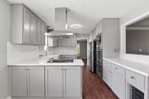 7215 Ridge Oak Dr, Houston, TX 77088 - Photo 21