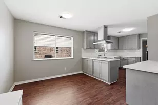 7215 Ridge Oak Dr, Houston, TX 77088 - Photo 15