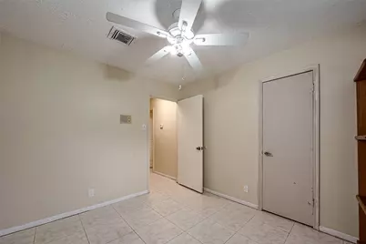 9318 Benning Drive, Houston, TX 77031 - Photo 37