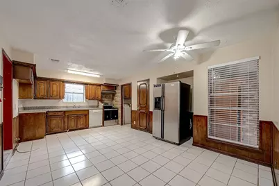 9318 Benning Drive, Houston, TX 77031 - Photo 9
