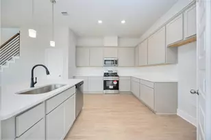 3011 La Rambla Dr, Houston, TX 77047 - Photo 5