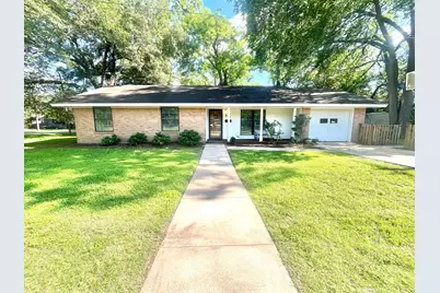 817 Washington Street, Columbus, TX 78934 - Photo 1