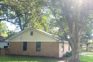 817 Washington St, Columbus, TX 78934 - Photo 19