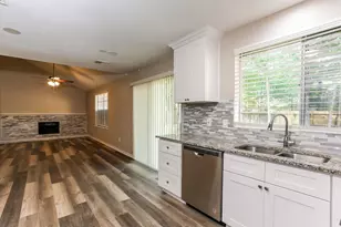3 Rockridge Ct, The Woodlands, TX 77381 - Photo 9