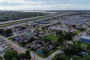 507 8th St, Kemah, TX 77565 - Photo 31