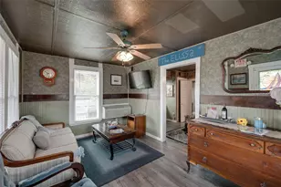 507 8th St, Kemah, TX 77565 - Photo 15