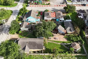 507 8th St, Kemah, TX 77565 - Photo 49