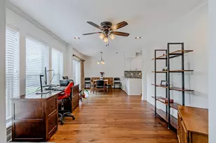 10307 Piping Rock Ln, Houston, TX 77042 - Photo 11